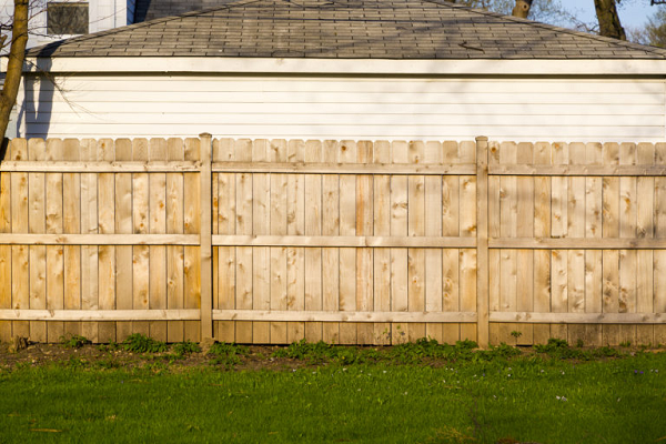 determining-the-appropriate-fence-height-for-your-property-hercules